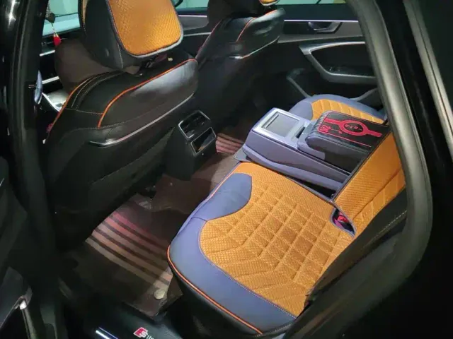 Audi A6L — Фото автомобиля 11
