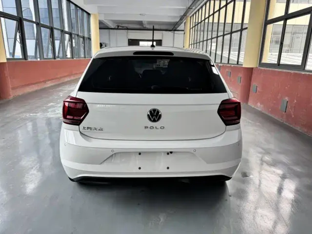 Volkswagen Polo — Фото автомобиля 5