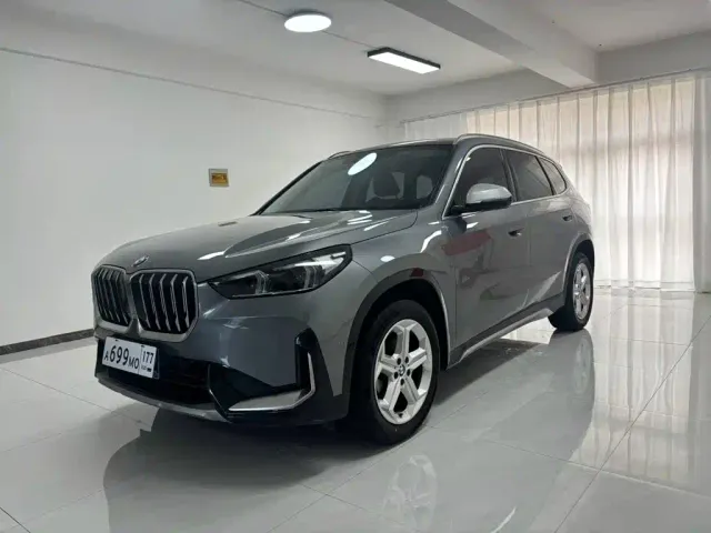 Фотография автомобиля — BMW X1