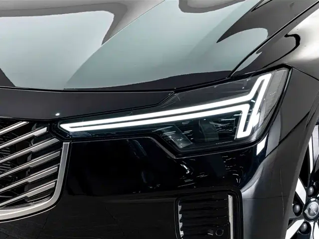 Volvo S90 — Фото автомобиля 4