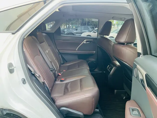 Lexus RX — Фото автомобиля 11