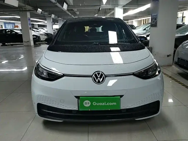 Volkswagen ID.3 — Фото автомобиля 2