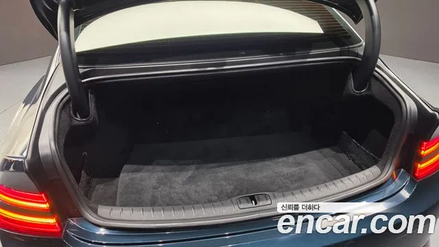 Genesis G80 Electrified G80 (RG3) — Фото автомобиля 30