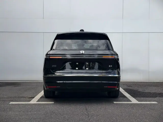 Nio ES8 — Фото автомобиля 5