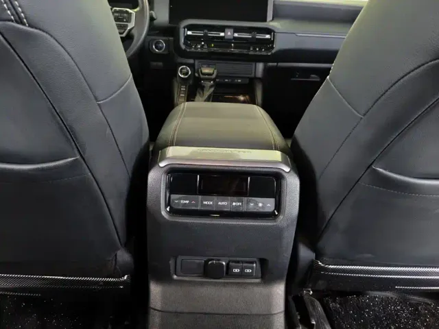 Toyota Prado — Фото автомобиля 15