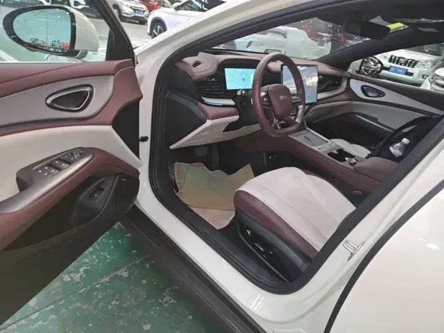 BYD Seal 07 DM-i — Фото автомобиля 15