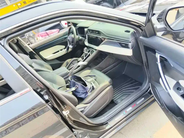 Geely Boyue — Фото автомобиля 13