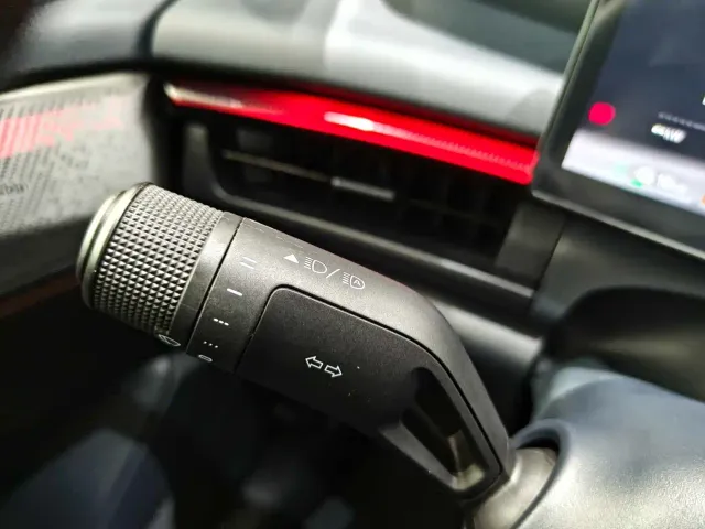 Lynk & Co Lynk & Co 07 EM-P 2026 Model 126 Long Range Ultra — Фото автомобиля 16