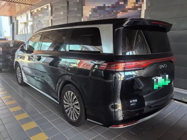 BYD Xia — Фото автомобиля 6