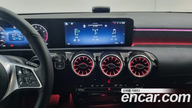 Mercedes-Benz A-Class W177 — Фото автомобиля 15