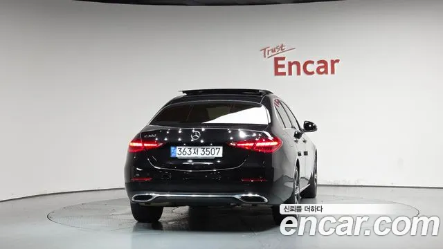 Mercedes-Benz C-Class — Фото автомобиля 3