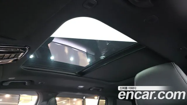 Jeep Cherokee Grand Cherokee(WL) L 3.6 Overland — Фото автомобиля 16