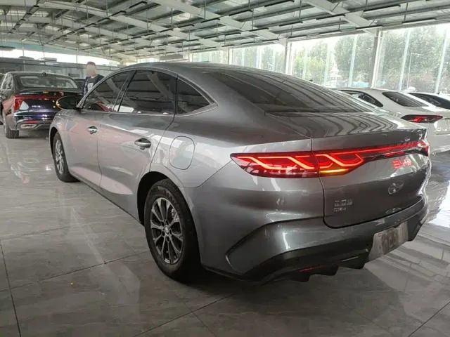 BYD Qin L — Фото автомобиля 4