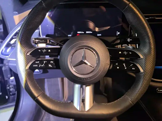 Mercedes-Benz E-Class — Фото автомобиля 15