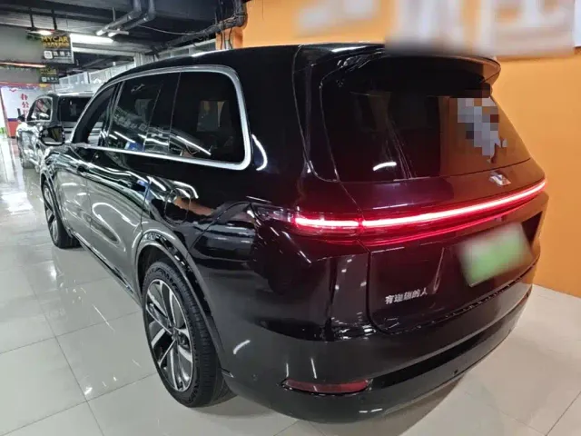 Li Auto L9 — Фото автомобиля 4