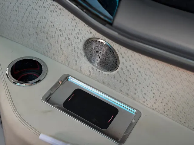 Toyota HIACE — Фото автомобиля 23