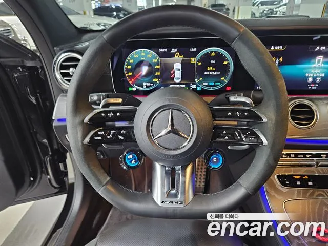 Mercedes-Benz E-Class — Фото автомобиля 11