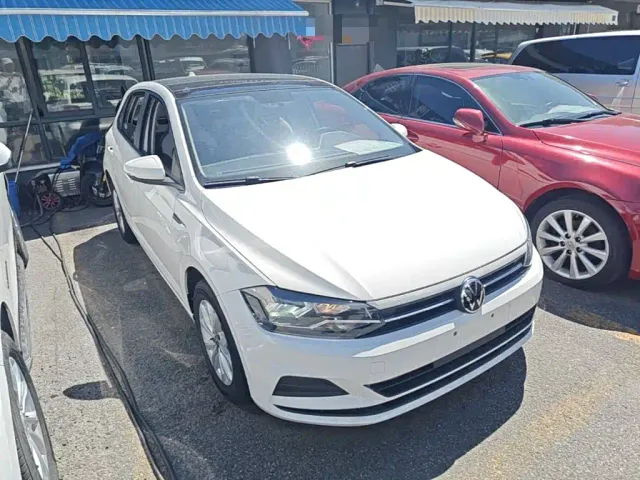 Volkswagen Polo — Фото автомобиля 3