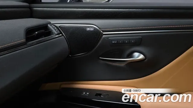 Lexus ES 7th Gen — Фото автомобиля 27
