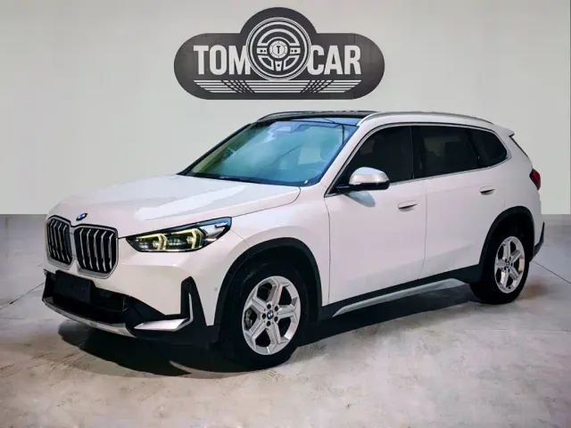 Фотография автомобиля — BMW X1