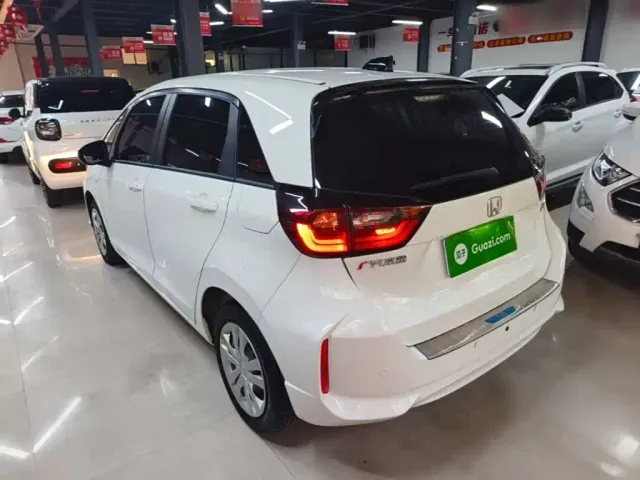 Honda Fit — Фото автомобиля 4