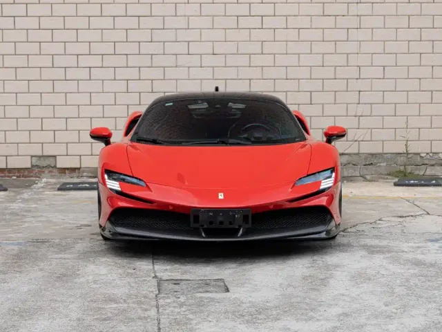Ferrari SF90 — Фото автомобиля 2