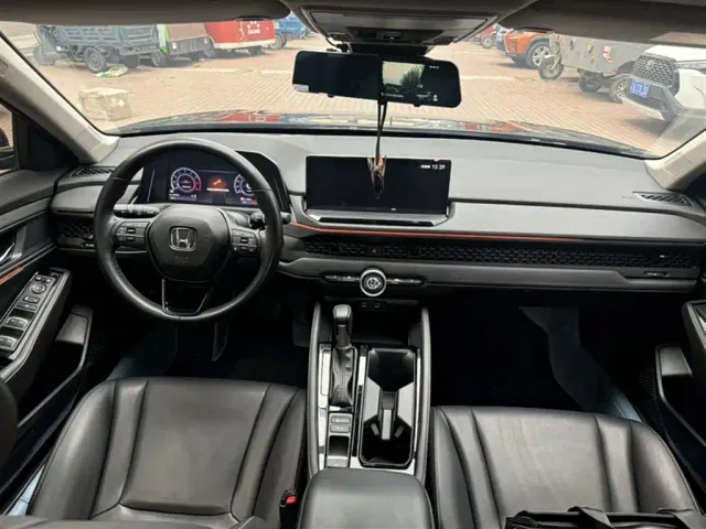 Honda Accord — Фото автомобиля 5