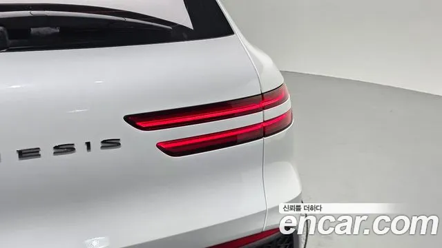 Genesis GV70 — Фото автомобиля 8