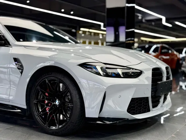 BMW M4 — Фото автомобиля 9