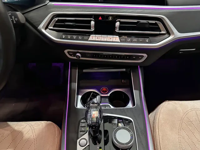 BMW X7 — Фото автомобиля 8