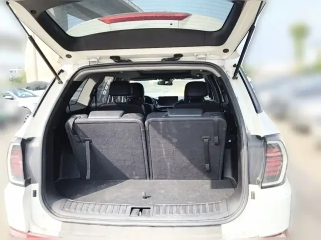 Hyundai Santa Fe — Фото автомобиля 23