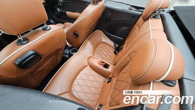 MINI Cooper Convertible — Фото автомобиля 16