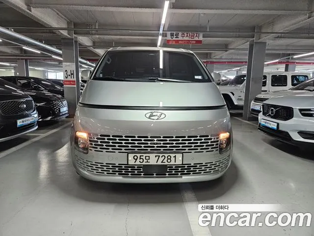 Hyundai Staria Staria Карго 5 мест — Фото автомобиля 3