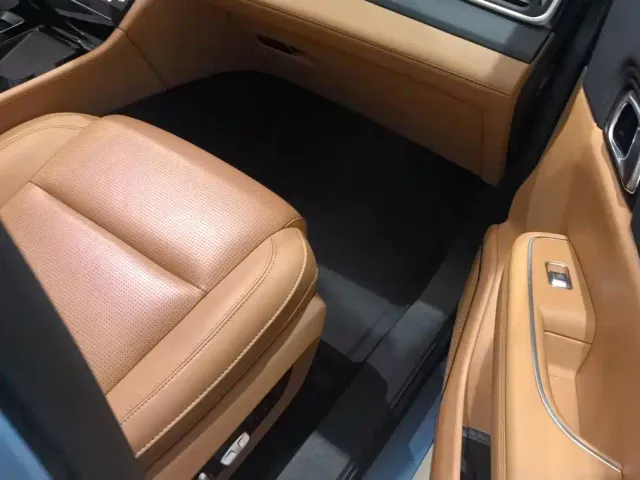 Li Auto ONE — Фото автомобиля 8