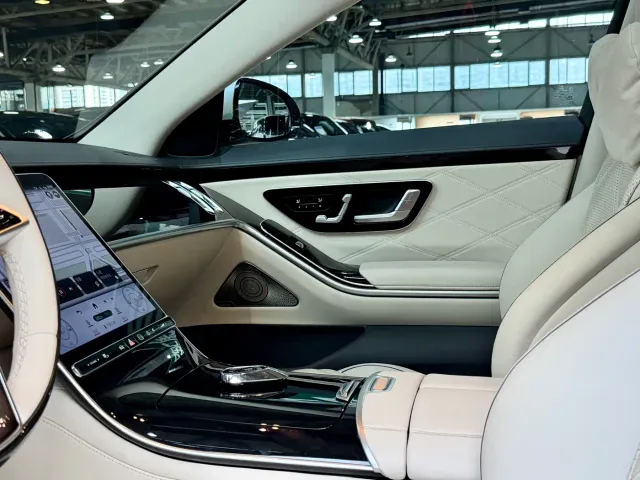 Mercedes-Benz Maybach S-Class — Фото автомобиля 16