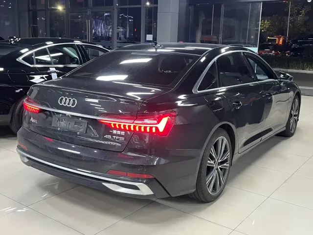 Audi A6L — Фото автомобиля 6