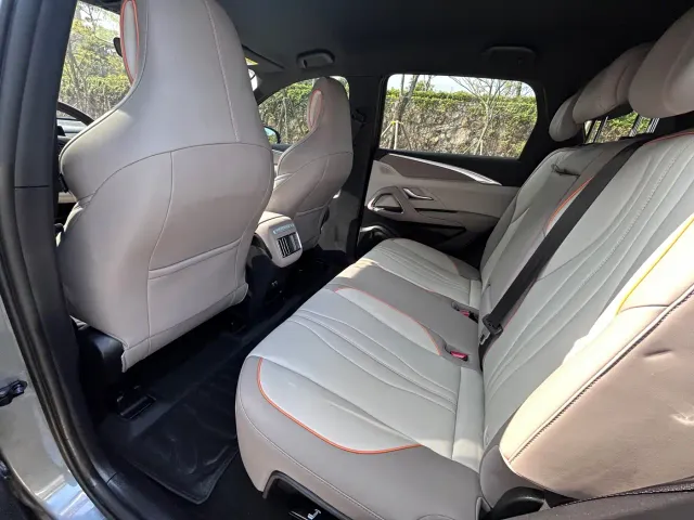 BYD Song Pro — Фото автомобиля 6