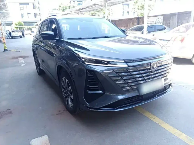 Changan CS75 Plus — Фото автомобиля 3