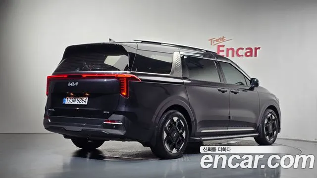 Фотография автомобиля — Kia Carnival Generation 4