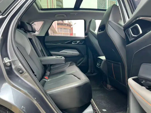 Changan Z6 — Фото автомобиля 15