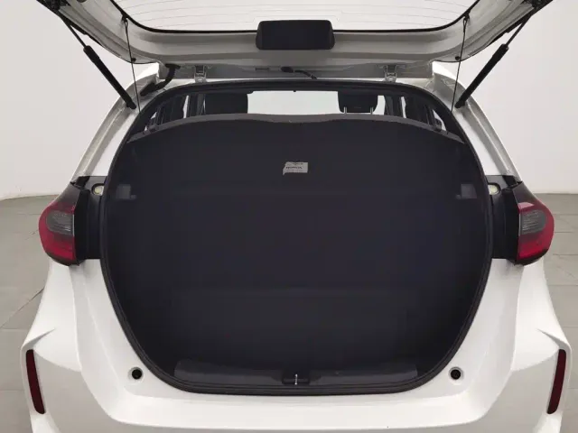 Honda Fit — Фото автомобиля 16