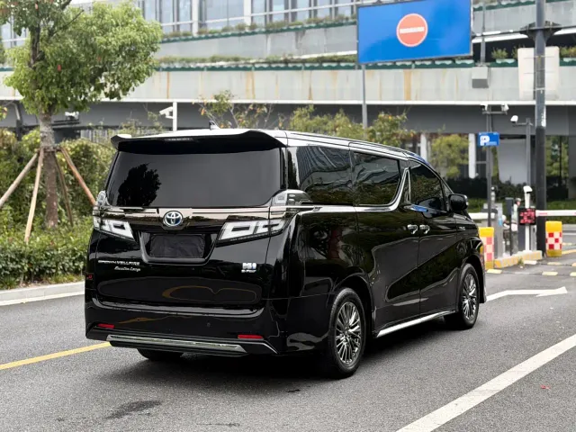 Toyota Vellfire — Фото автомобиля 5