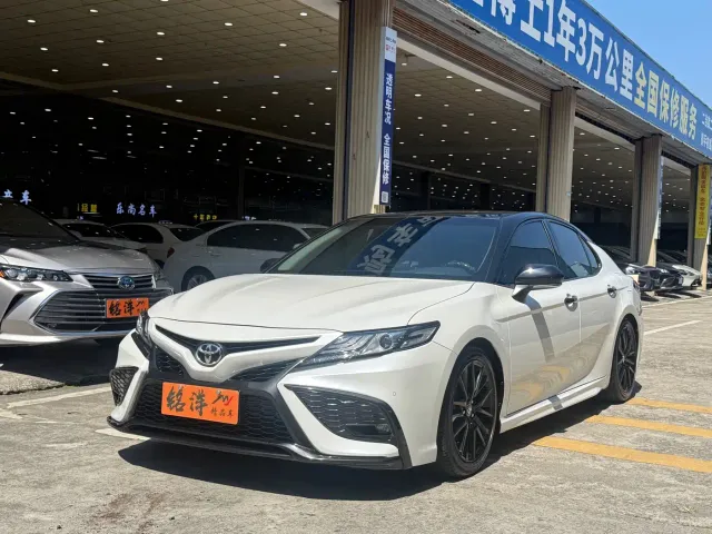 Фотография автомобиля — Toyota Camry