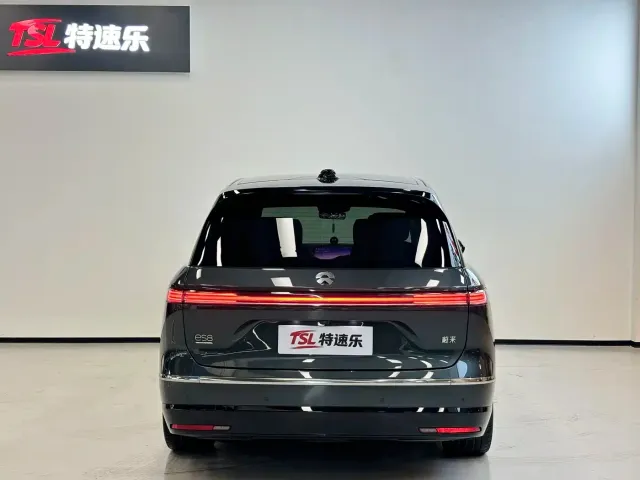 Nio ES8 — Фото автомобиля 23