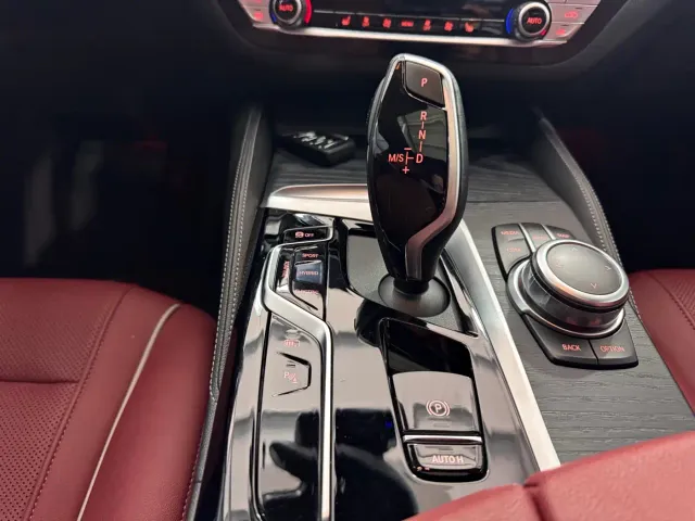 BMW 5 Series — Фото автомобиля 13