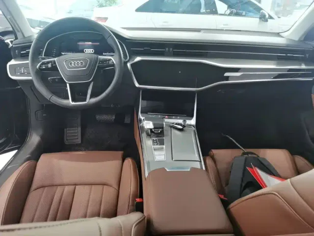 Audi A6L — Фото автомобиля 13