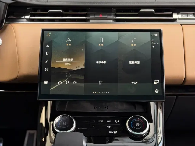 Land Rover Range Rover Sport — Фото автомобиля 13