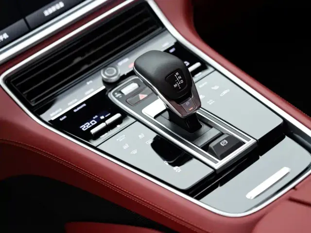 Porsche Panamera — Фото автомобиля 19