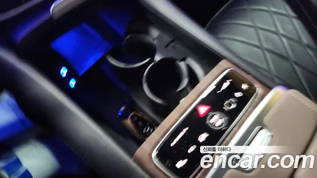 Mercedes-Benz EQS — Фото автомобиля 10