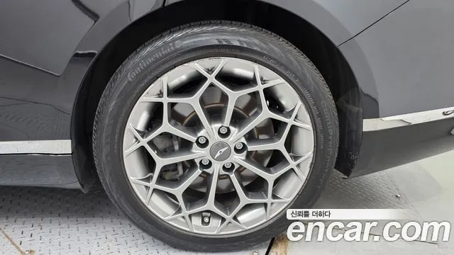 Genesis G80 RG3 — Фото автомобиля 21
